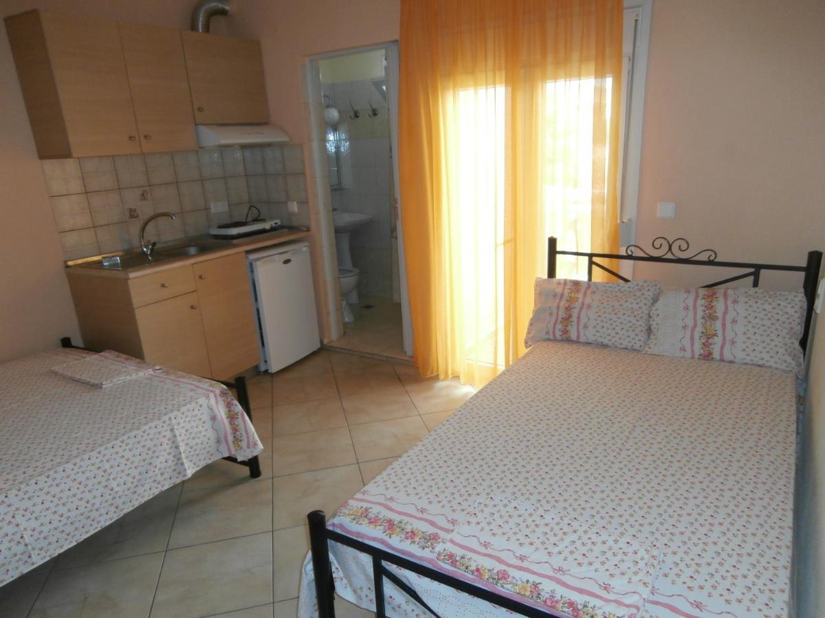 Villa Finikas Vrasná Exteriér fotografie